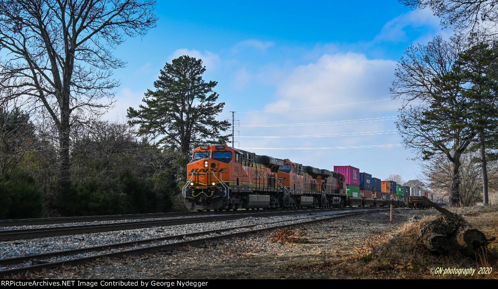 BNSF 7483